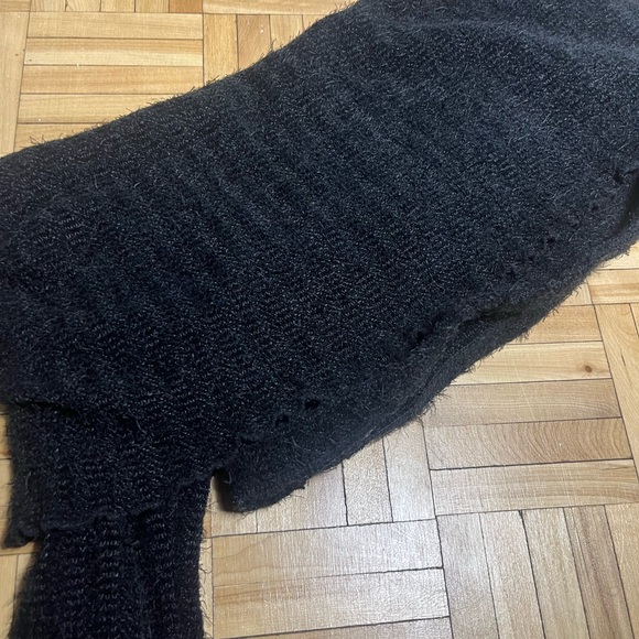 Black crop top long sleeve, very cute for occasions ! - Picture 3 of 6